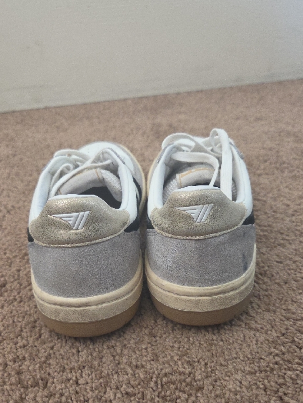 Gola Hawk Women's White, Black & Gray Retro Sneakers - Picture 3 of 6